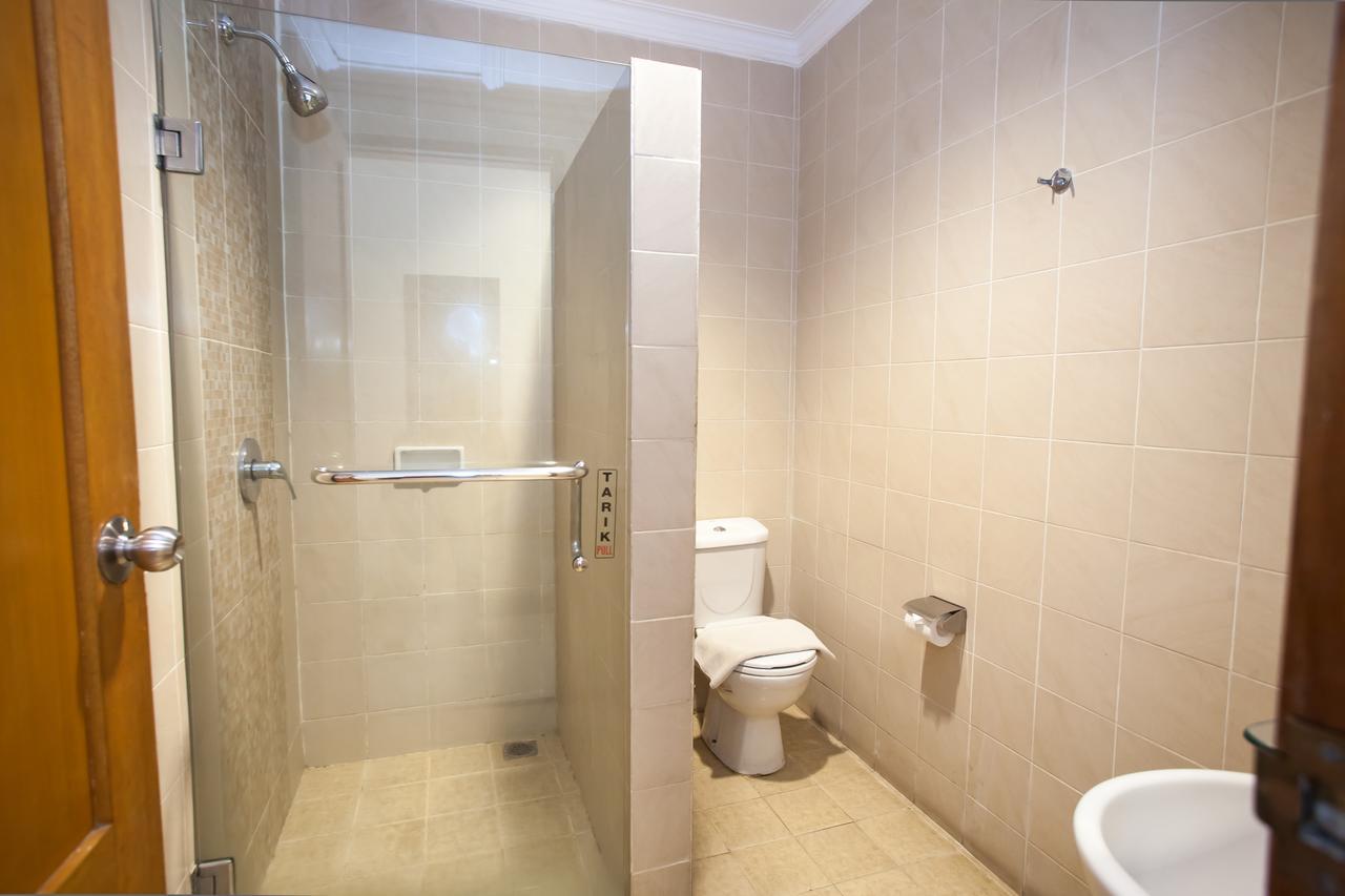 Hotel Reddoorz Premium @ Raya Nginden Wonotjolo Exteriér fotografie